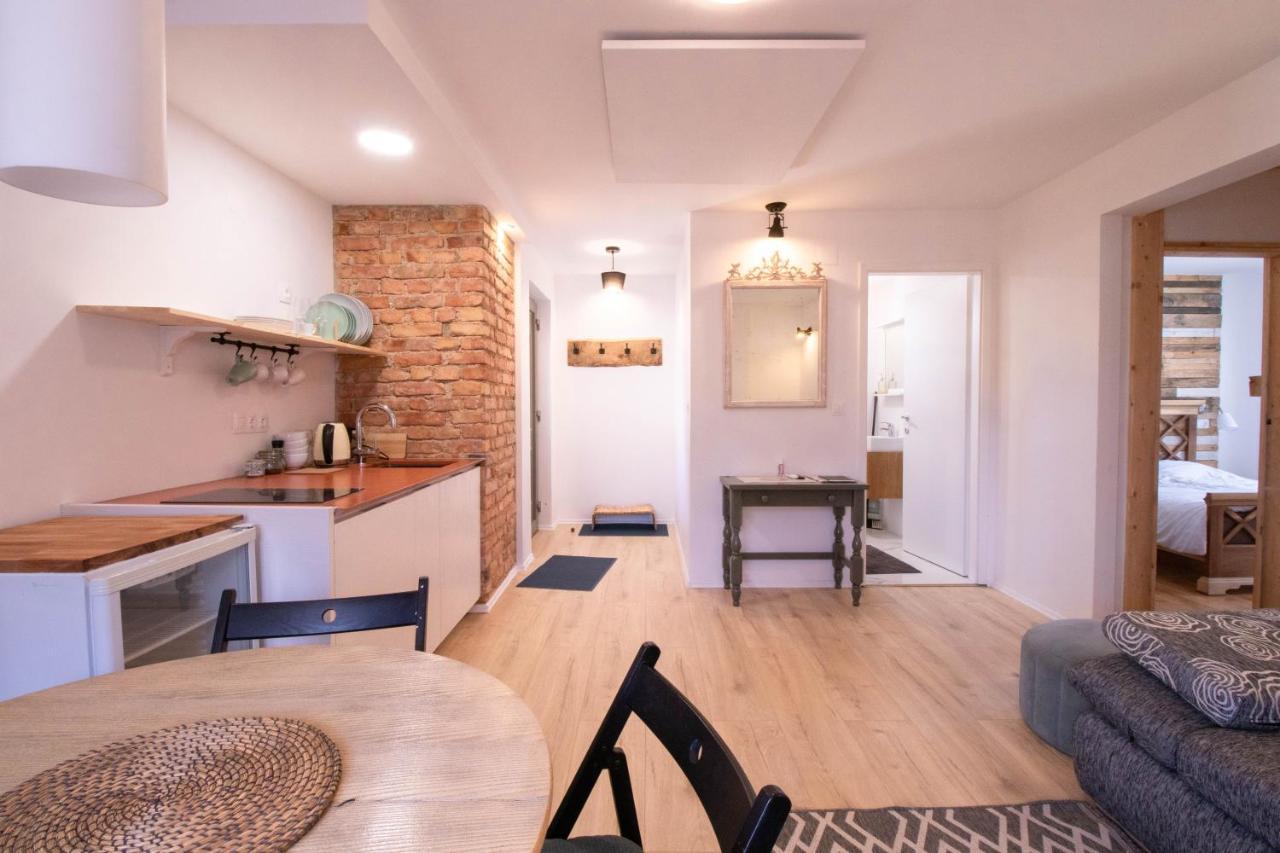 Garden Apartments Μπλεντ Εξωτερικό φωτογραφία