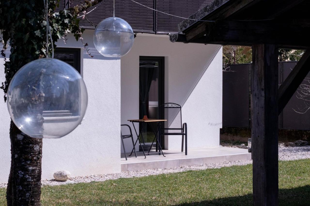 Garden Apartments Μπλεντ Εξωτερικό φωτογραφία