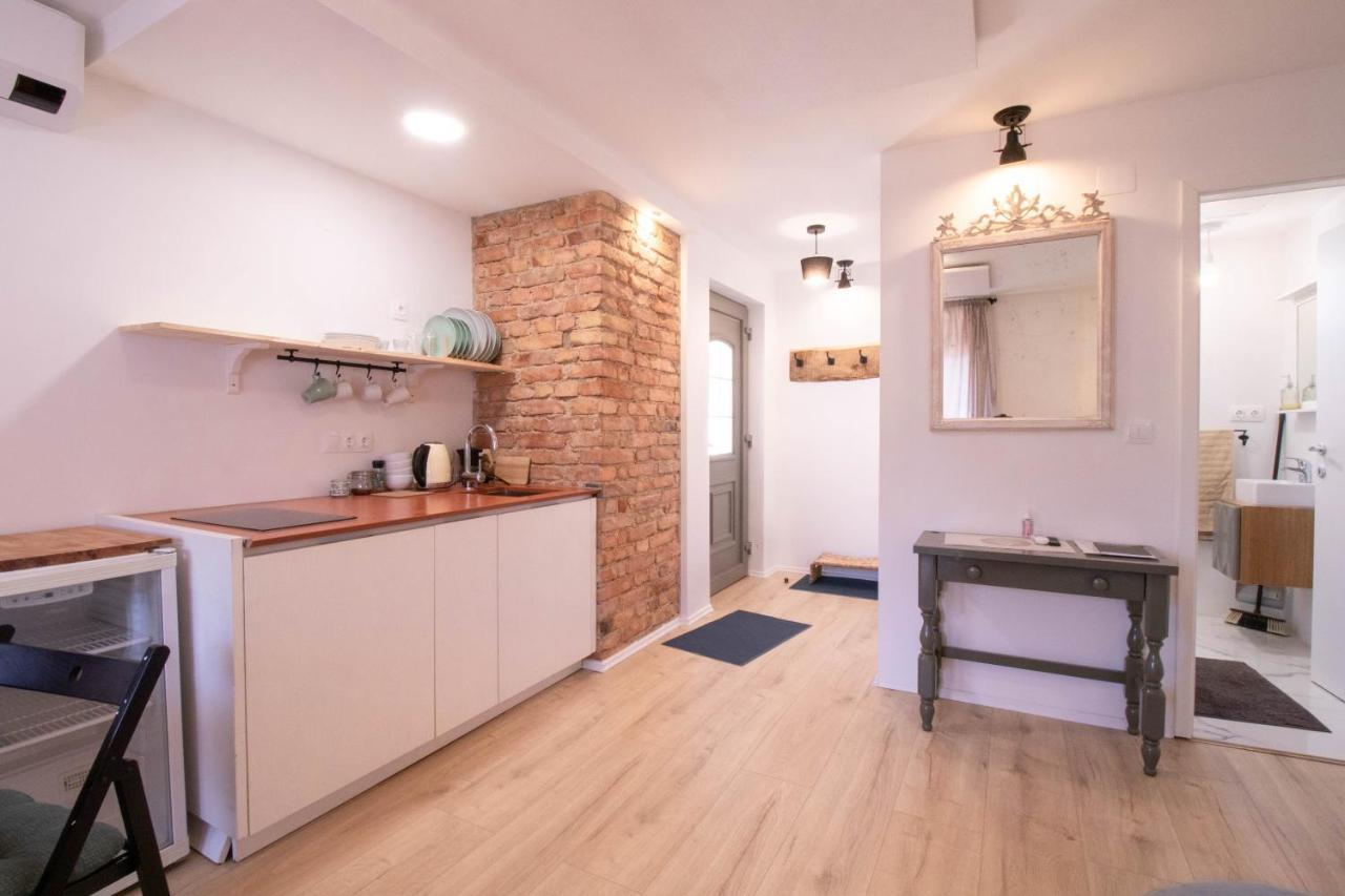 Garden Apartments Μπλεντ Εξωτερικό φωτογραφία